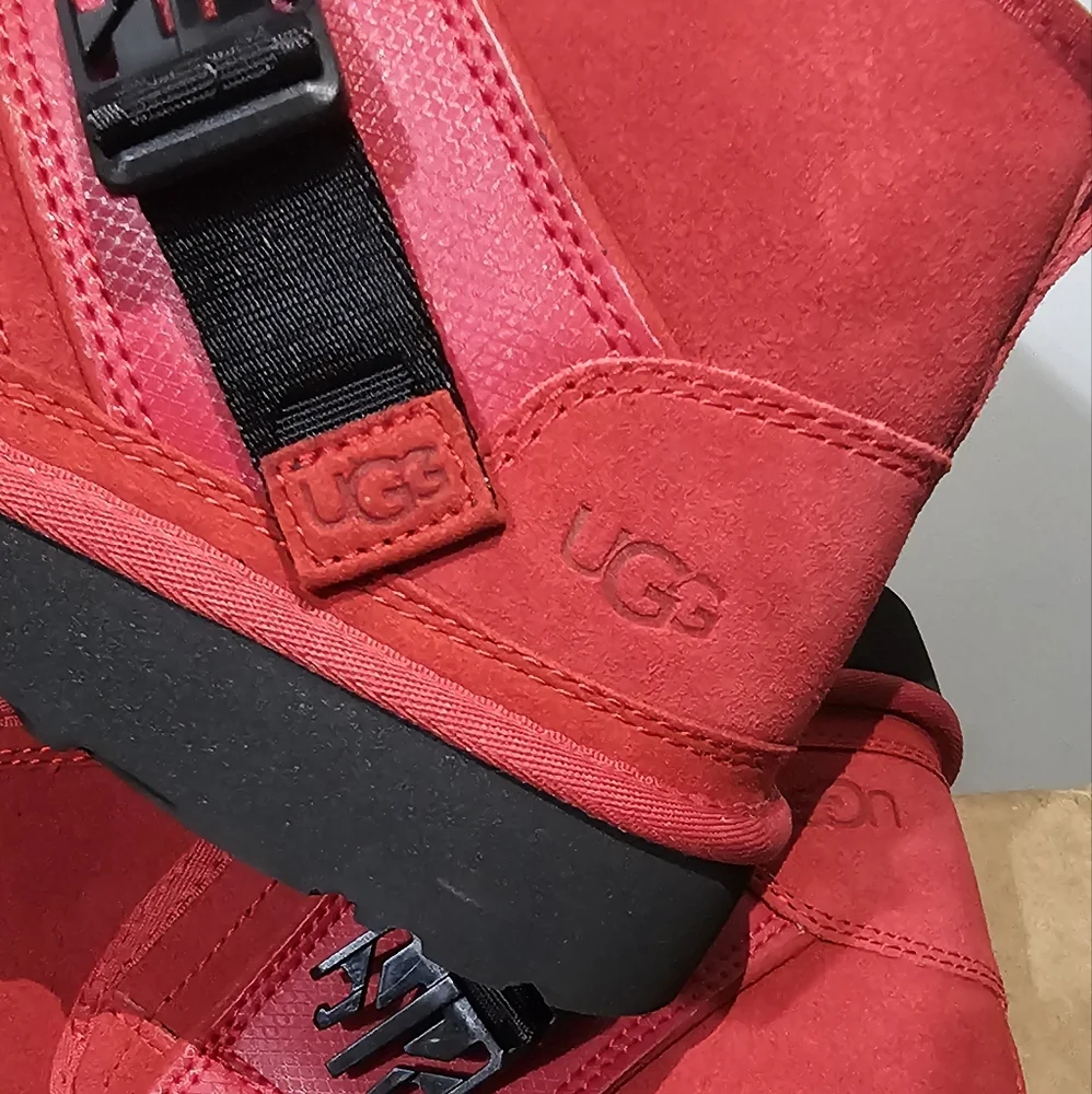 Ugg Neumel Boot Snapback Samba Red